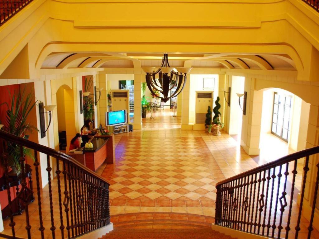 Planta Centro Bacolod Hotel & Residences Eksteriør bilde