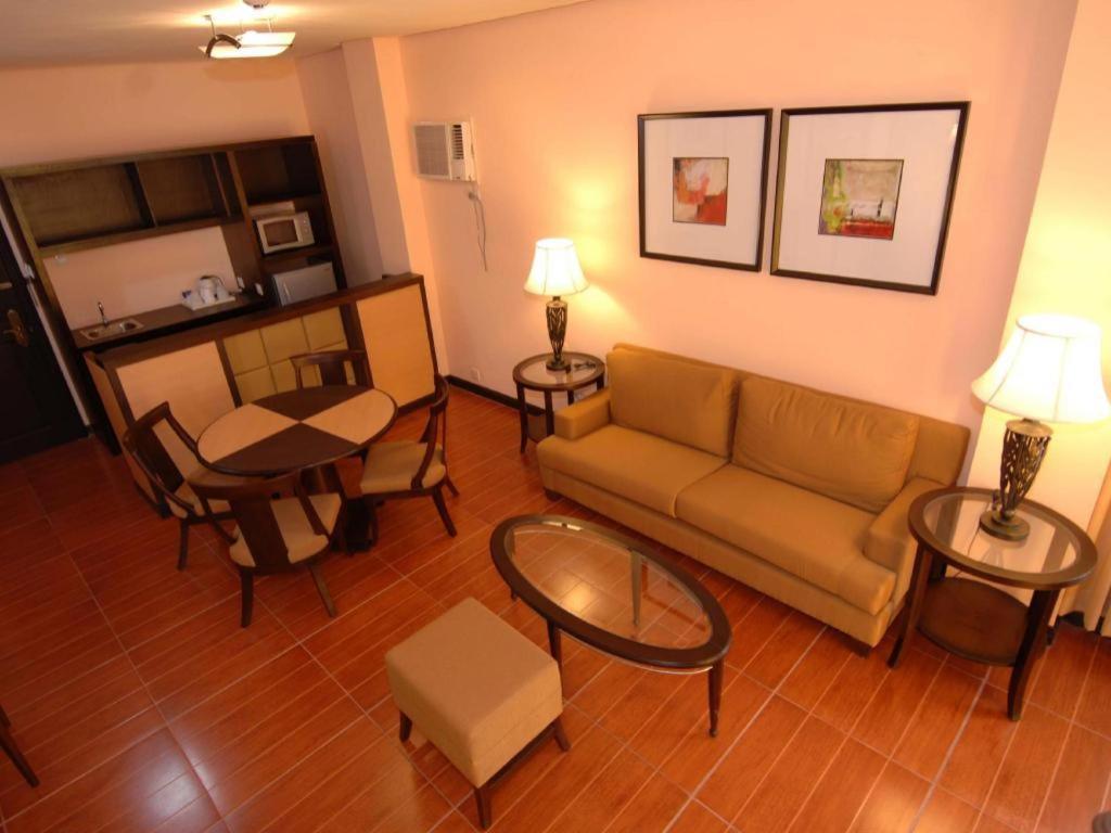Planta Centro Bacolod Hotel & Residences Eksteriør bilde