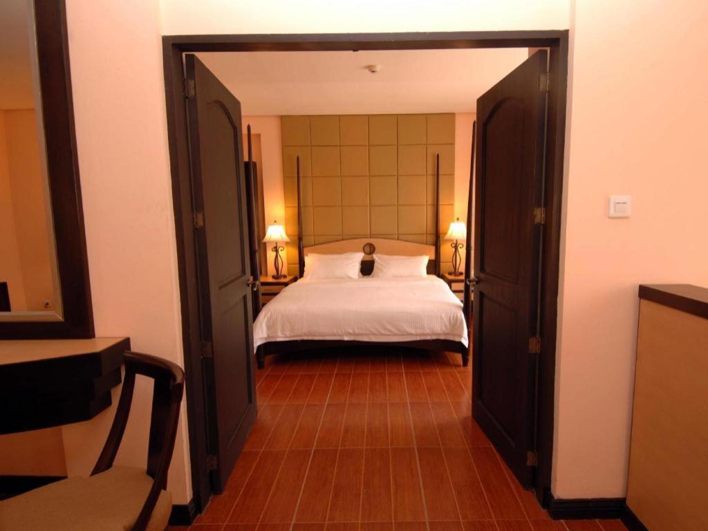 Planta Centro Bacolod Hotel & Residences Eksteriør bilde