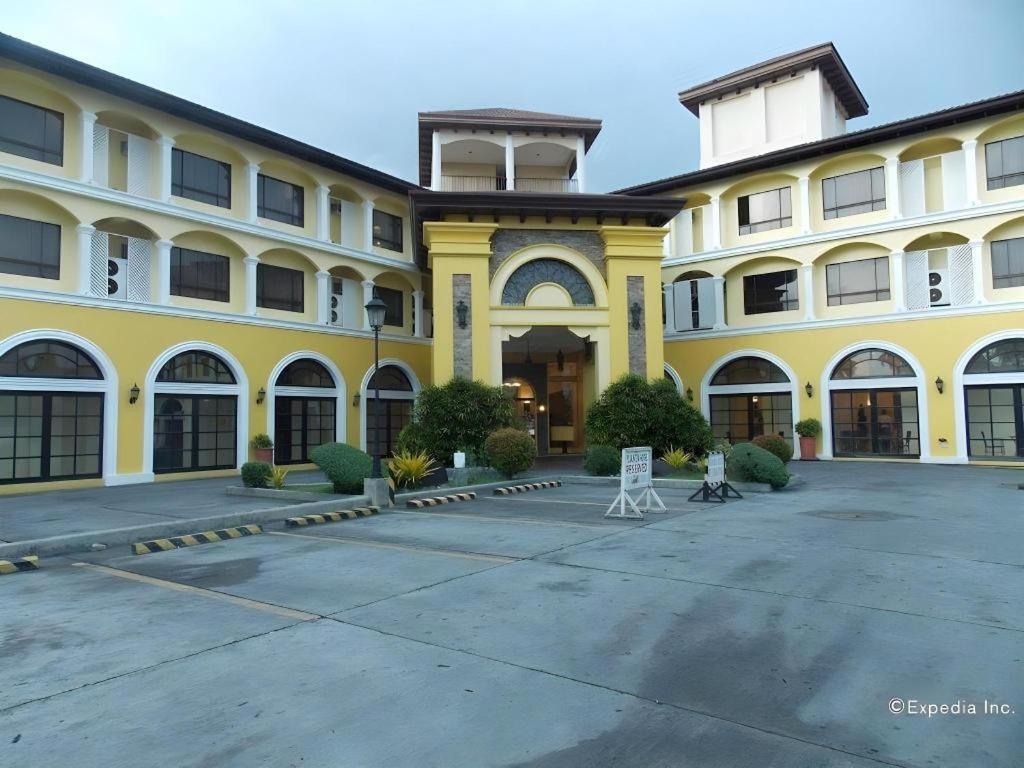 Planta Centro Bacolod Hotel & Residences Eksteriør bilde