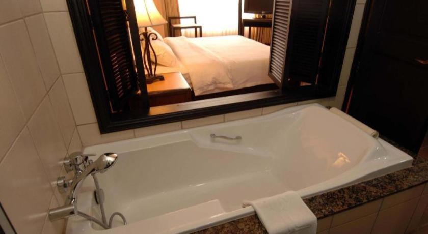 Planta Centro Bacolod Hotel & Residences Eksteriør bilde
