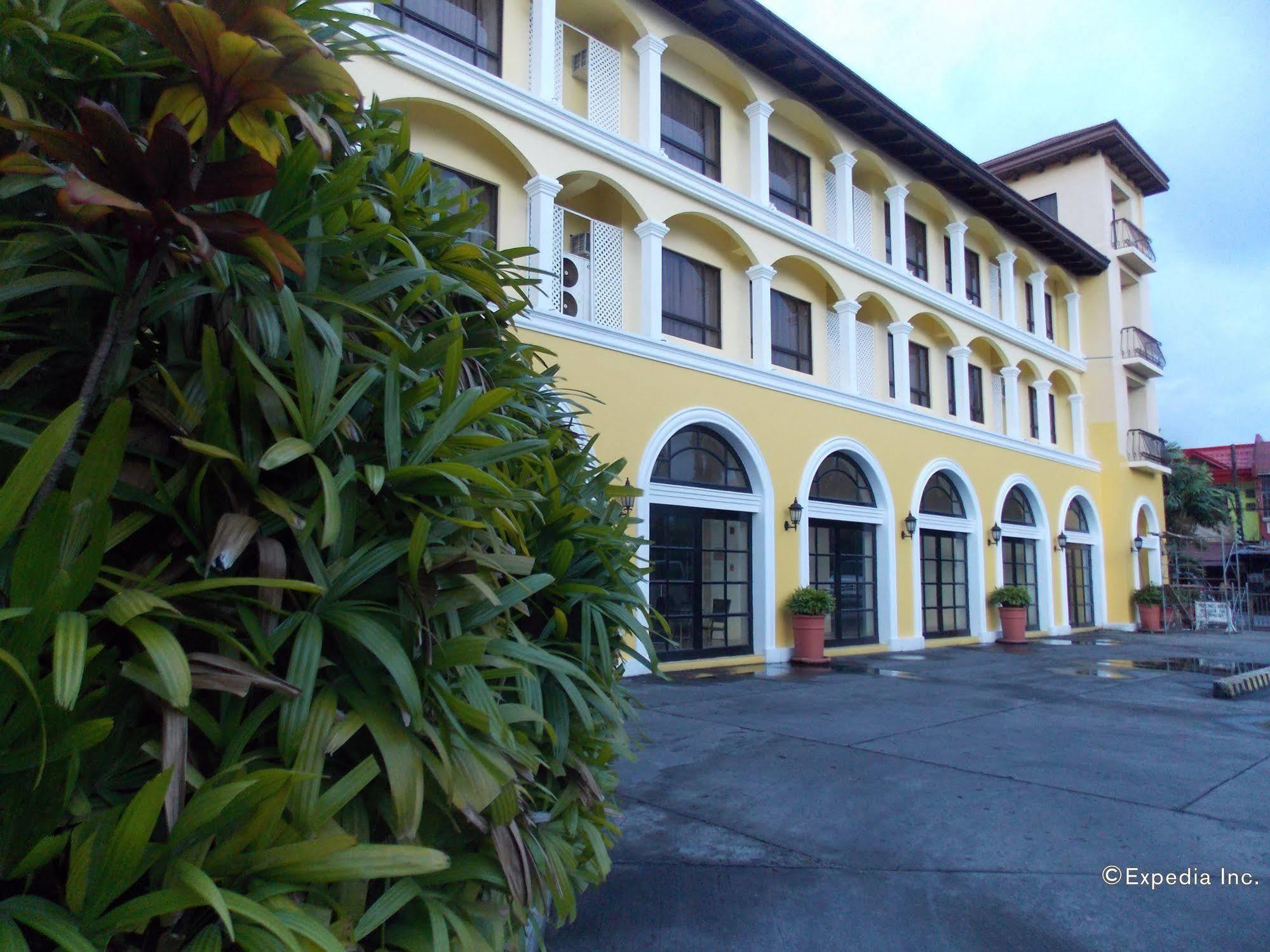 Planta Centro Bacolod Hotel & Residences Eksteriør bilde